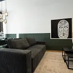 Pet-Friendly Flat Near Belvedere